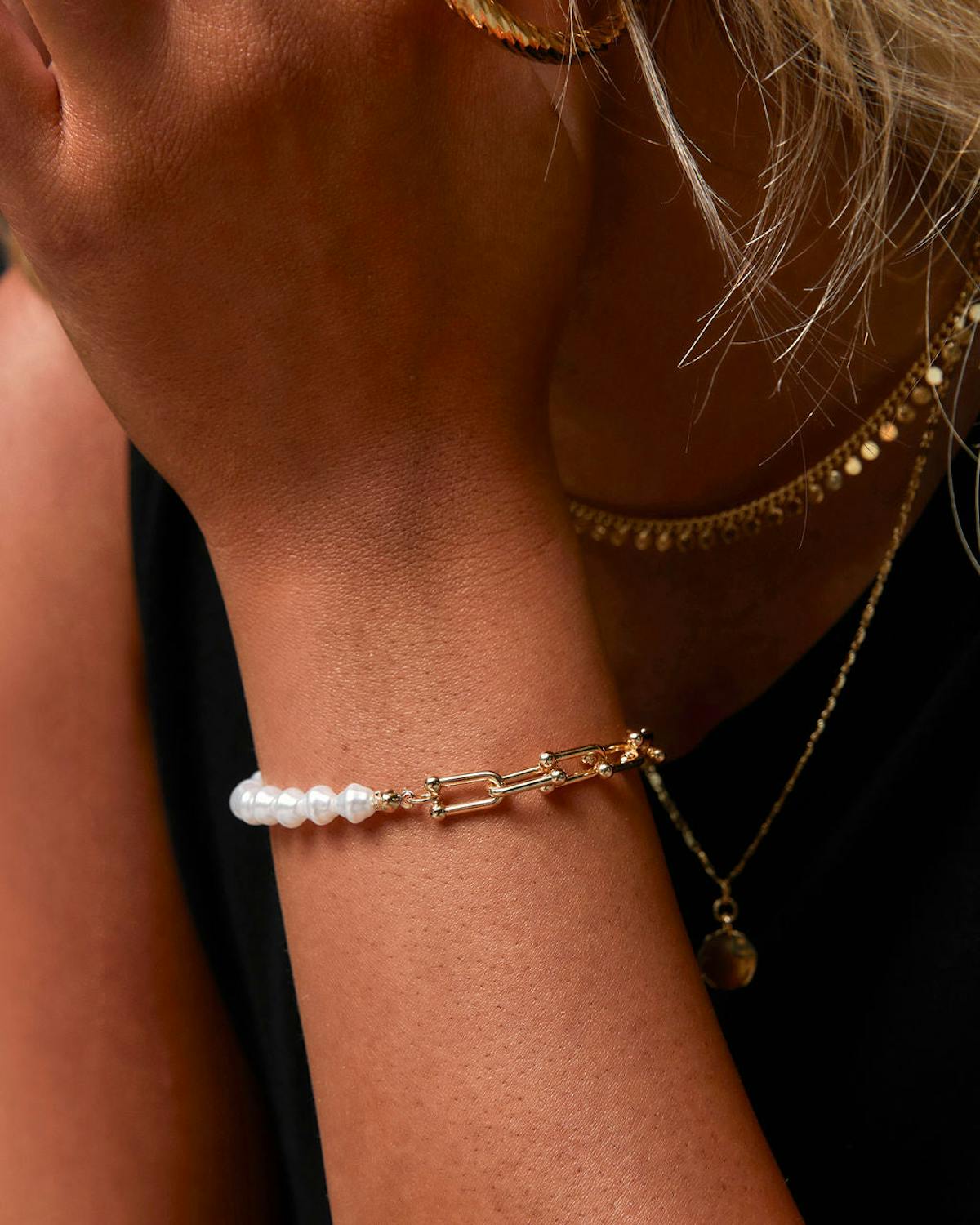 Moana Pearl Chain Bracelet - Gold view 1